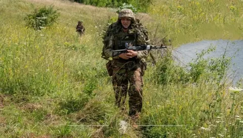 Наслідки нічної атаки на Київщину: 17 загиблих, пошкоджені склади та логістика