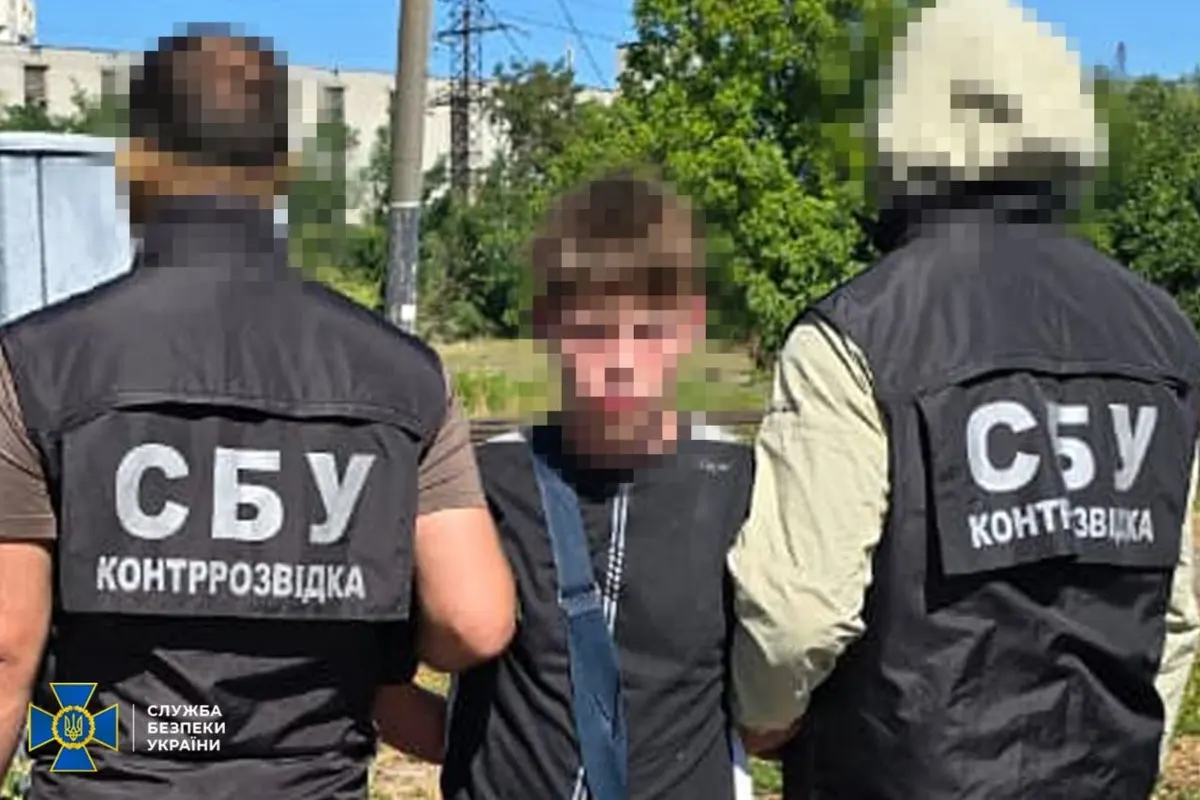 У Львові затримали агента РФ, який малював графіті з чат-ботом для вербування