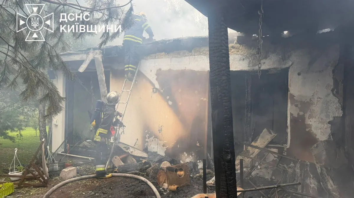 Атака БпЛА на Київщині: двоє постраждалих, пожежі у двох районах