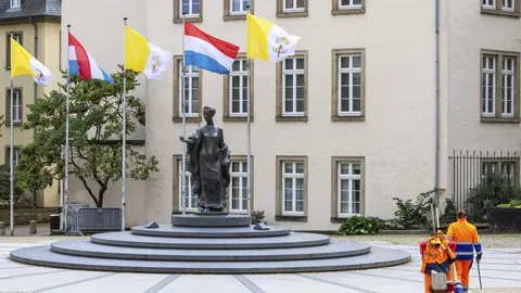 Аеропорт Люксембурга зупиняв польоти через дрони: влада шукає їхнє походження