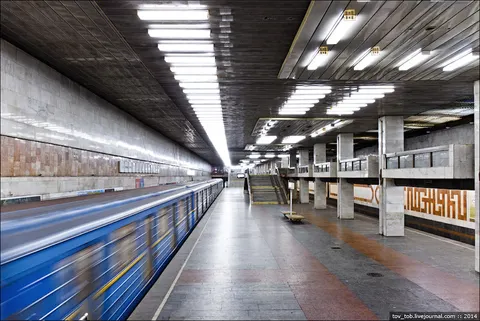 Зелена гілка метро: з 10 вересня поїзди курсуватимуть під час жовтої тривоги
