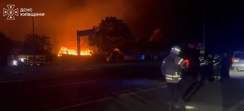 У Милі на Київщині під завалами шукають двох людей: 37 загиблих