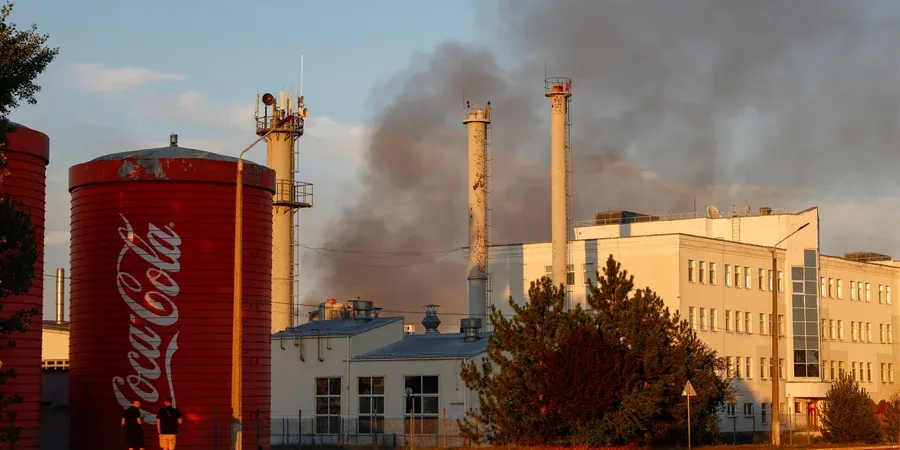 Російський дрон влучив у завод Coca-Cola на Київщині: що відомо