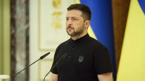 Зеленський: аеропорти Києва готові приймати делегації, питання — у безпековому к