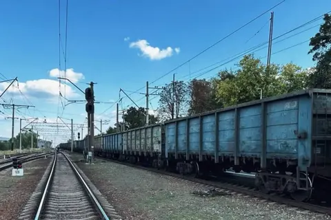 На Київщині вантажний потяг збив 18-річного велосипедиста: розпочато розслідуван