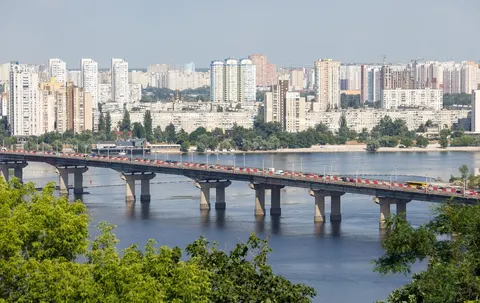 Міст Патона у Києві готують до реставрації: оголосять тендер на проєктування