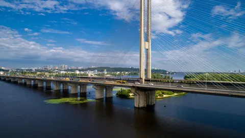 Південний міст у Києві: три дні ремонту в другій смузі