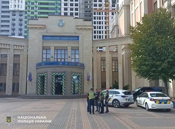 У Дарницькому районі поліція розслідує концерт для студентів під час тривоги