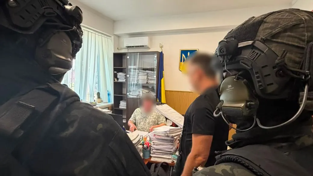 На Київщині суддя та таксист допомагали ухилятися від мобілізації