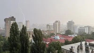 Жовтий рівень небезпеки: на Київщині ввечері очікується гроза