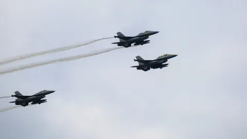 Через російську атаку на Україну в Польщі зупинили аеропорти Жешува і Любліна