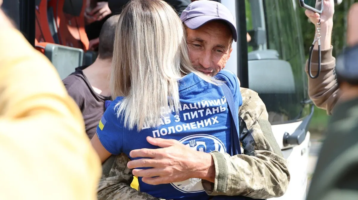 Додому повернулися 103 українські захисники: подробиці обміну