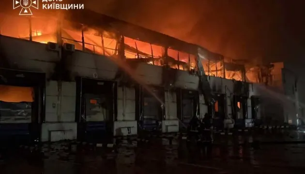 Атака безпілотників на Київщину: пошкоджено будинок у Борисполі, є постраждалі