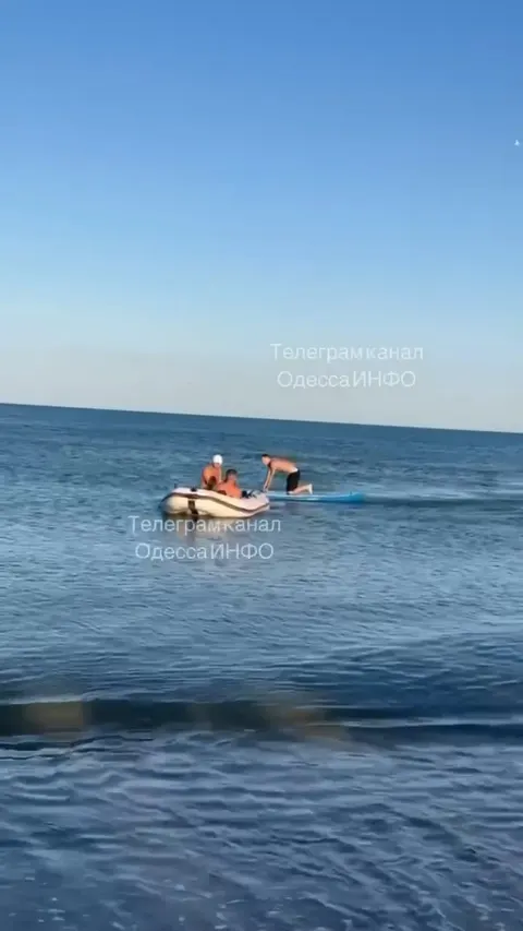 На Одещині врятували дівчинку, яку віднесло в море на матраці