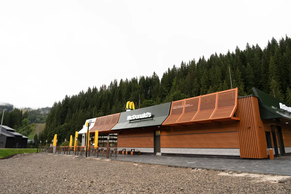 McDonald's відкрив перший ресторан у Буковелі: що це змінить для відвідувачів