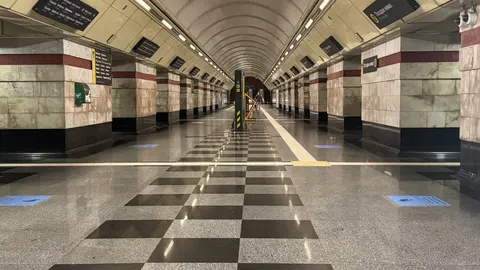 На станції «Сирець» з'явилися зони для пасажирів під час тривог