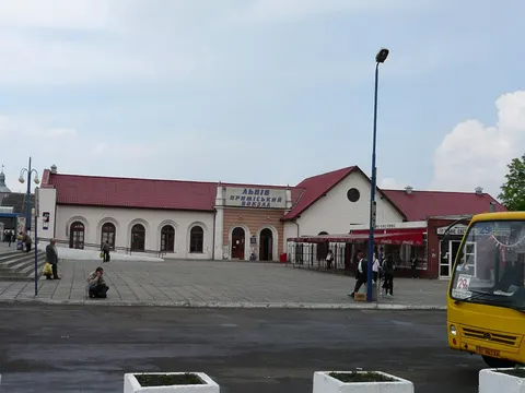 У Львові обговорюють майбутнє Приміського вокзалу: знести чи перенести