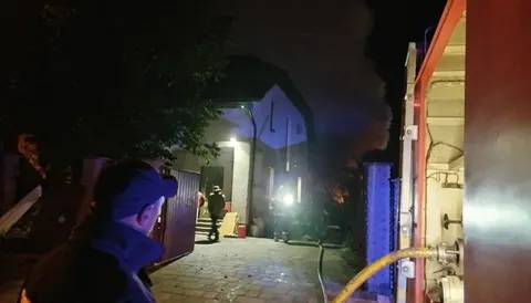 На Київщині через удари РФ пошкоджено 18 об'єктів, троє людей постраждали