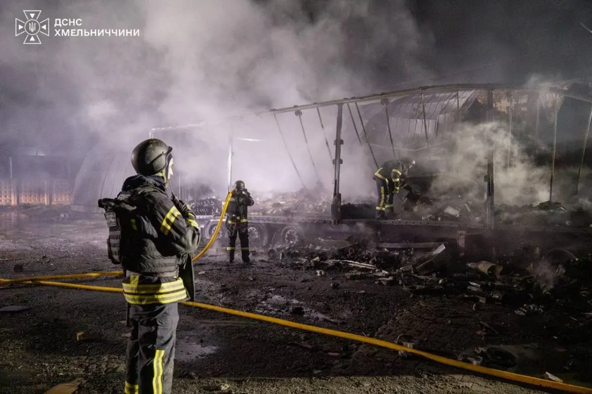 Атака дронів на Бориспільщину: поранений чоловік, пошкоджені склади та магазини