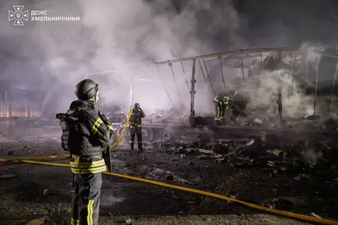 Атака дронів на Бориспільщину: поранений чоловік, пошкоджені склади та магазини