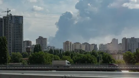 Удари по складах на Київщині: знищено центри «Будинку іграшок» та Roshen