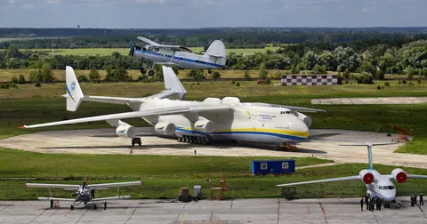 У Лейпцигу знайшли третій дрон біля українського літака