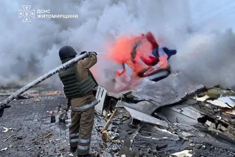 Завод Cersanit у Звягелі зупинився після атаки дронів: відновлення може тривати 