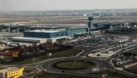 Аеропорти Бухареста планують захистити від дронів