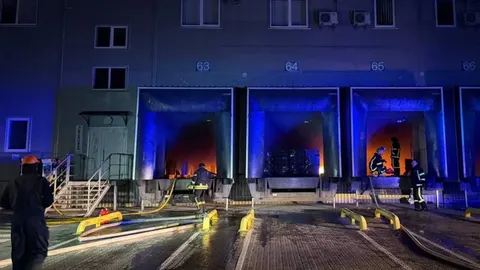 У Борисполі пошкоджено склад Auchan: що відомо про наслідки атаки