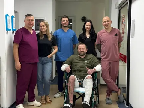 У Львові врятували чоловіка з 80% опіків: лікарі використали шкіру свині та риби