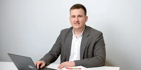 Нова пошта децентралізує зберігання посилок після удару по складу на Київщині