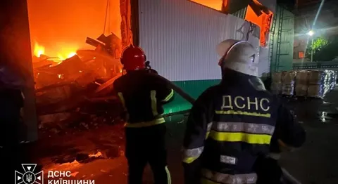 Атака дронів на Київщину: пожежа в Білій Церкві та пошкодження у 6 районах