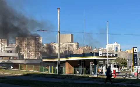 У Києві від обстрілів пошкоджено вже п'ять АЗС, є постраждалі
