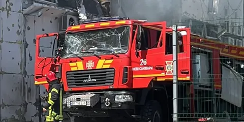 Удар по центру «Аврори»: зруйновані склади, пошкоджена техніка ДСНС
