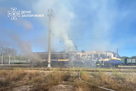 Росіяни атакували три пасажирські поїзди: загинула провідниця, є поранені