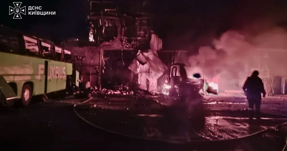 Під прицілом п'ять районів Київщини: за добу пошкоджено 34 об'єкти
