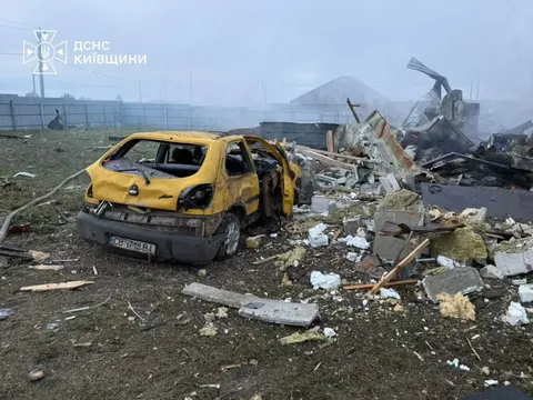 На Київщині дрони пошкодили дев'ять цивільних об'єктів у чотирьох районах