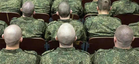 Росія втрачає на війні більше бійців, ніж може набрати