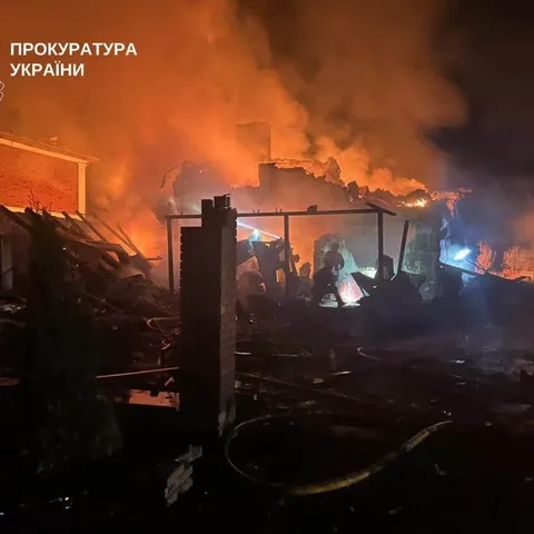 Удар по Пухівці: російські дрони знищили будинок, загинула родина з дитиною