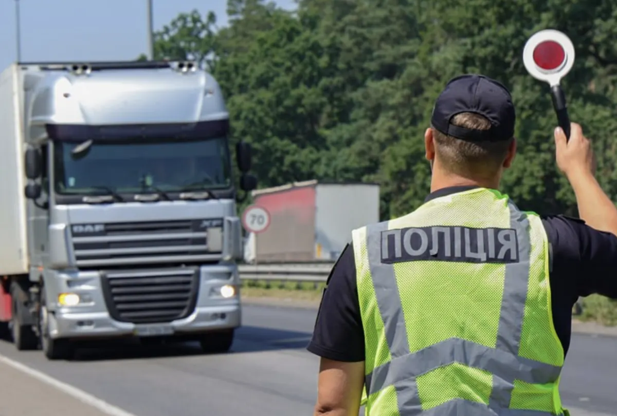 У Києві через спеку обмежили рух великовантажного транспорту