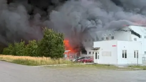 Удар по Києву: РФ поцілила у склади «Фори», «Файних льодів» та нафтобазу на Київ