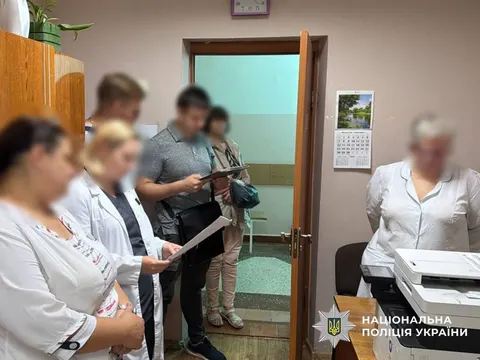 У Києві викрили схему фіктивних інвалідностей: лікар ВЛК та спільники заробляли 