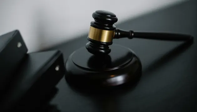 Суд заочно засудив 11 російських військових до довічного за розстріл цивільних на Київщині