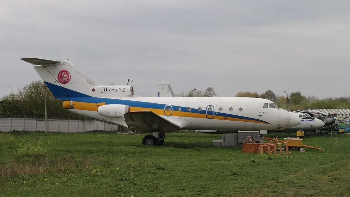 Удар по Жулянах: РФ поцілила у два старі літаки Як-40, — Гончаренко