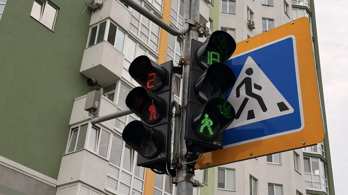 У Києві вже 544 світлофори працюють під час відключень світла