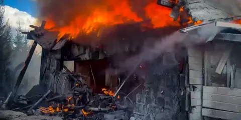 Наслідки нічної атаки: рятувальники гасять пожежі на Київщині