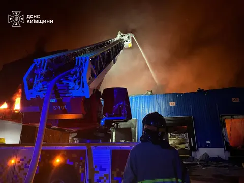 Нічна атака на Київщину: 14 загиблих, 27 поранених, триває ліквідація наслідків