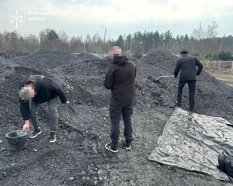 Школи та лікарні отримували неякісне вугілля: викрито схему на 9 мільйонів
