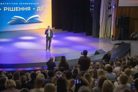 16 тисяч першокласників і 375 тисяч місць в укриттях: Київ зустрічає новий навча
