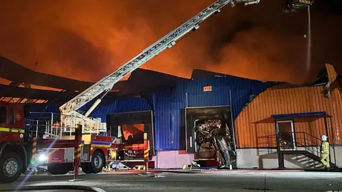 На Київщині внаслідок ракетної атаки знищено склад ROZETKA